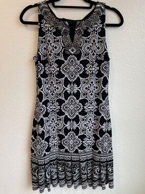 Sleeveless Black and White Medallion Print Dress with Embellished Neckline • XS